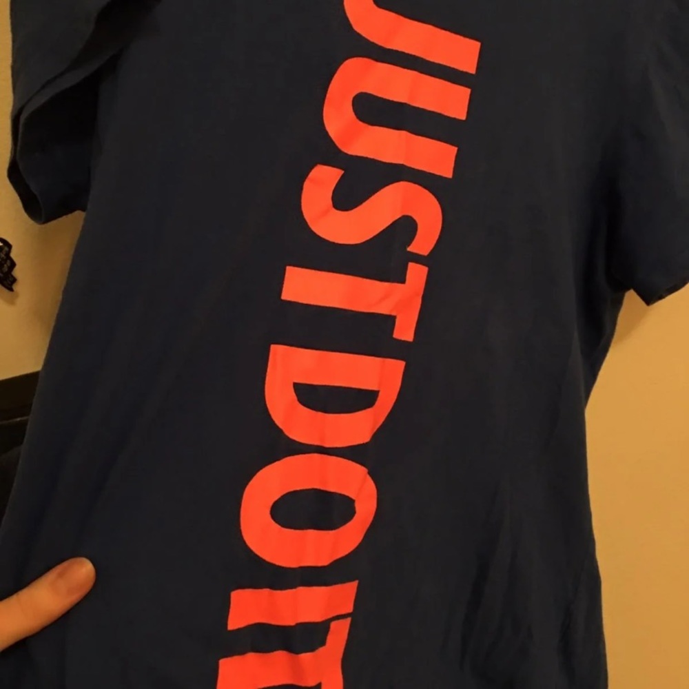 nike top - Picture 2 of 3